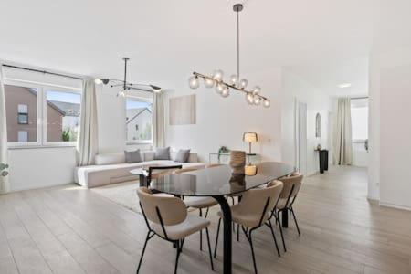 Stylish Retreat In Bivange Roeser Appartement Buitenkant foto